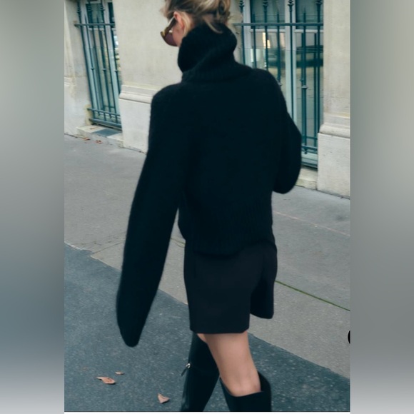 ZARA SOFT KNIT Women's Black Turtleneck Sweater Size Large - Picture 3 of 7